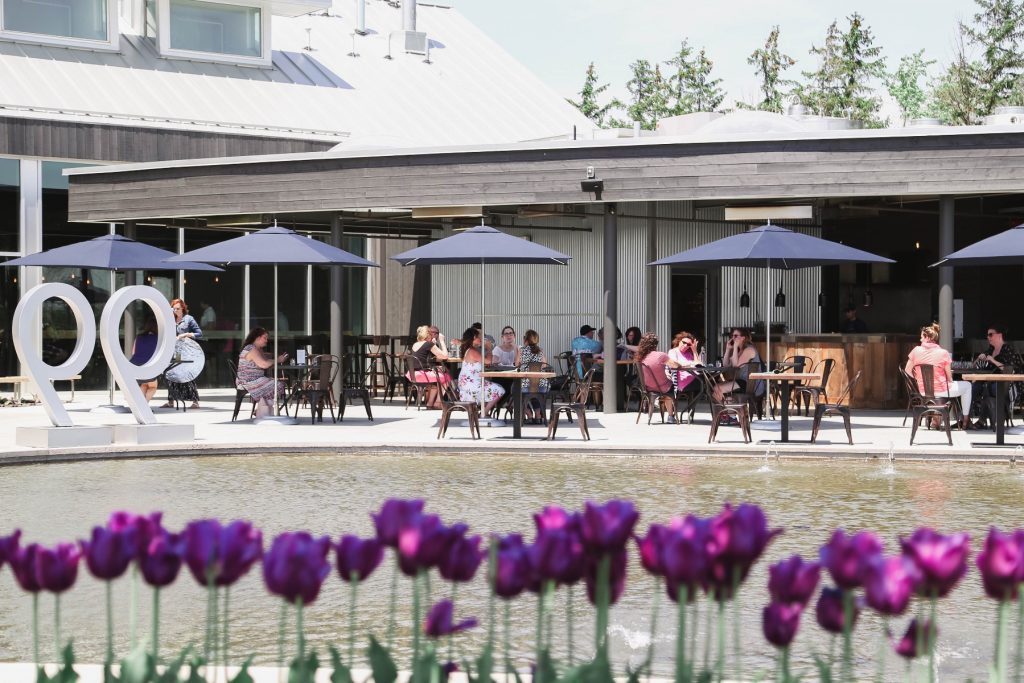 Wayne Gretzky Patio Niagara Falls Tourism Business Events